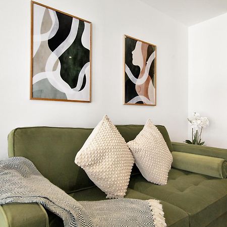 2 Bed Executive Apartment Next To Liverpool Street Free Wifi By City Stay Aparts ロンドン エクステリア 写真